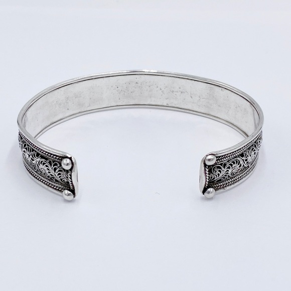 Buddhist Mantra Sterling Silver Cuff Bracelet - Picture 5 of 9